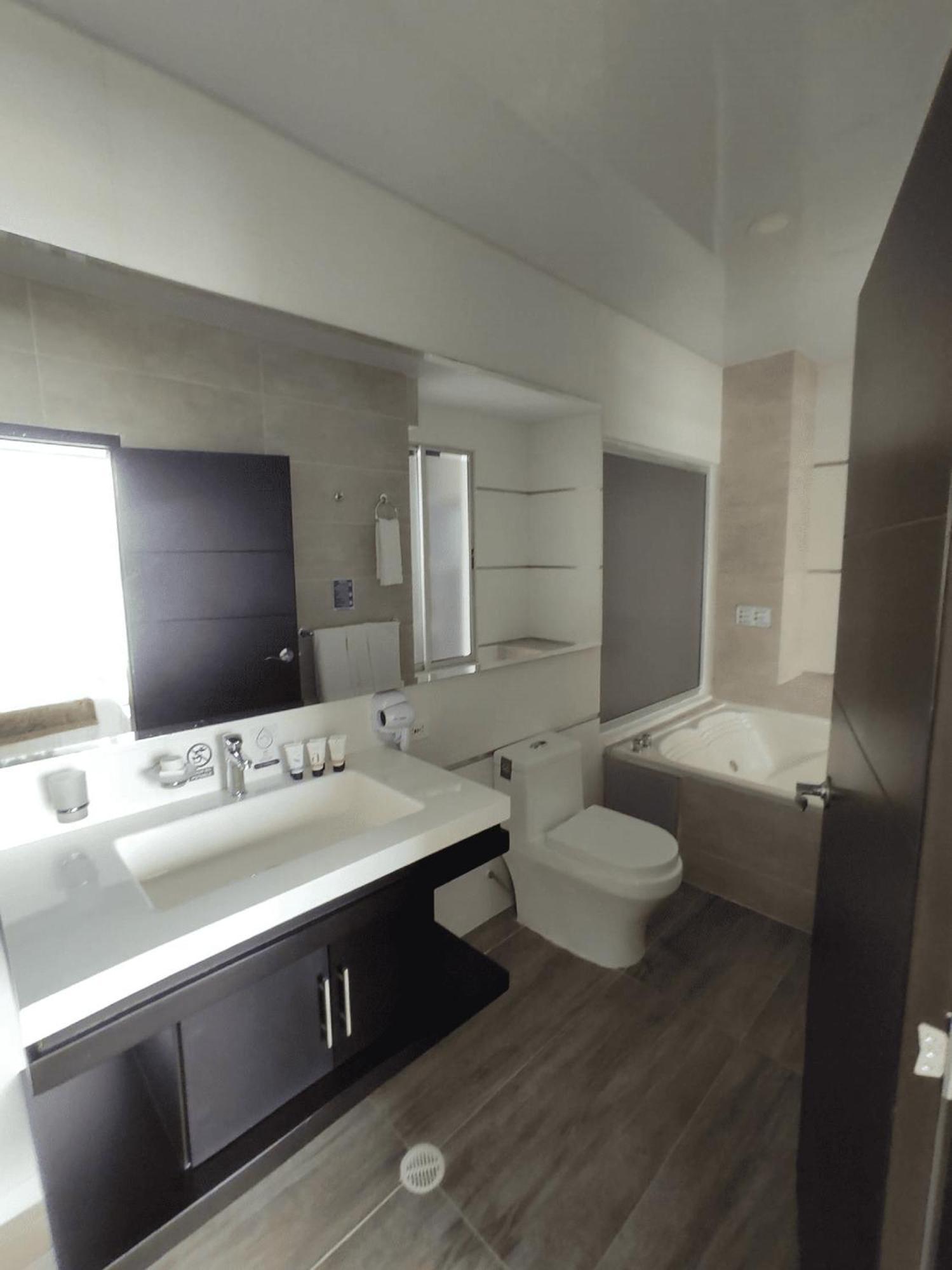 Hotel Andinos Plaza Florencia Florencia  Exteriér fotografie